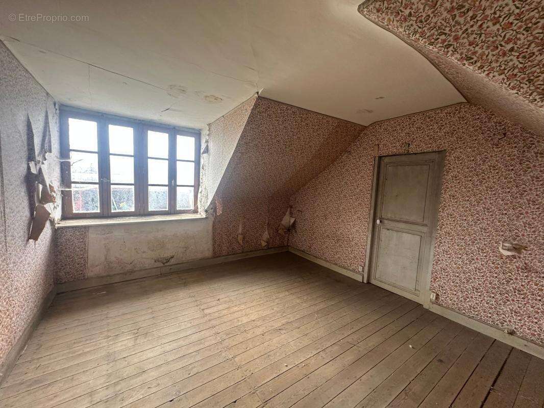 Maison à ASSIS-SUR-SERRE