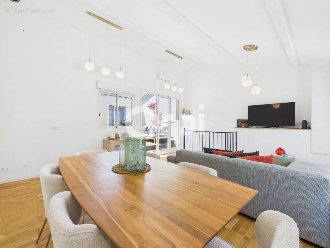 Maison à MANDELIEU-LA-NAPOULE