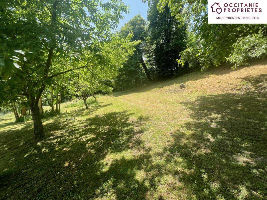 Maison à SAINT-PIERRE-DE-RIVIERE