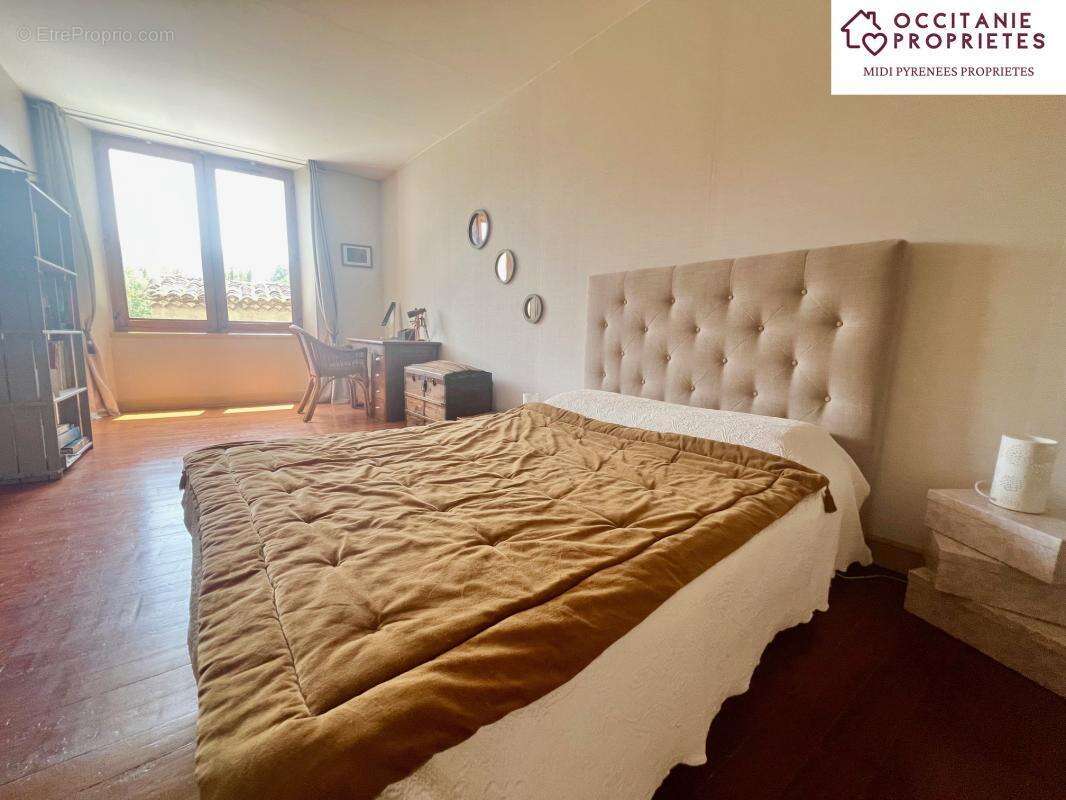 Maison à SAINT-PIERRE-DE-RIVIERE