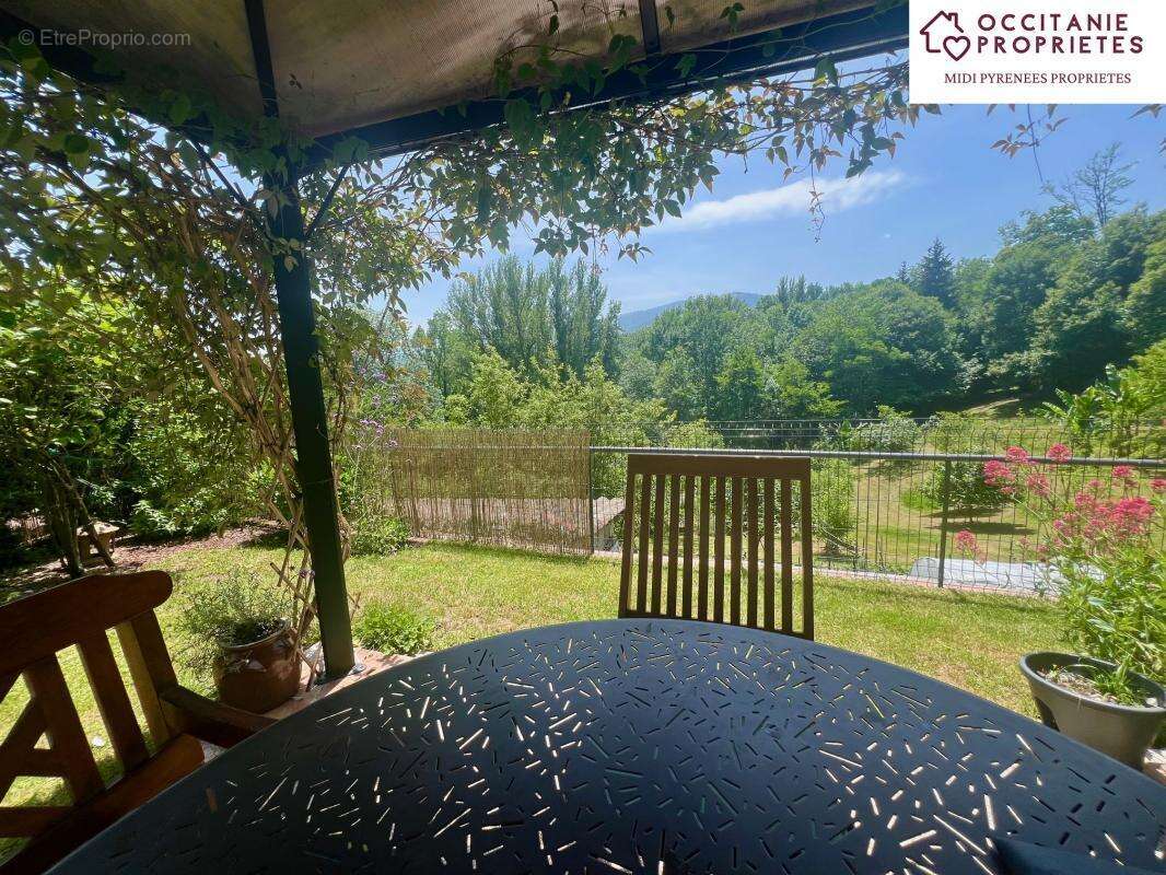 Maison à SAINT-PIERRE-DE-RIVIERE