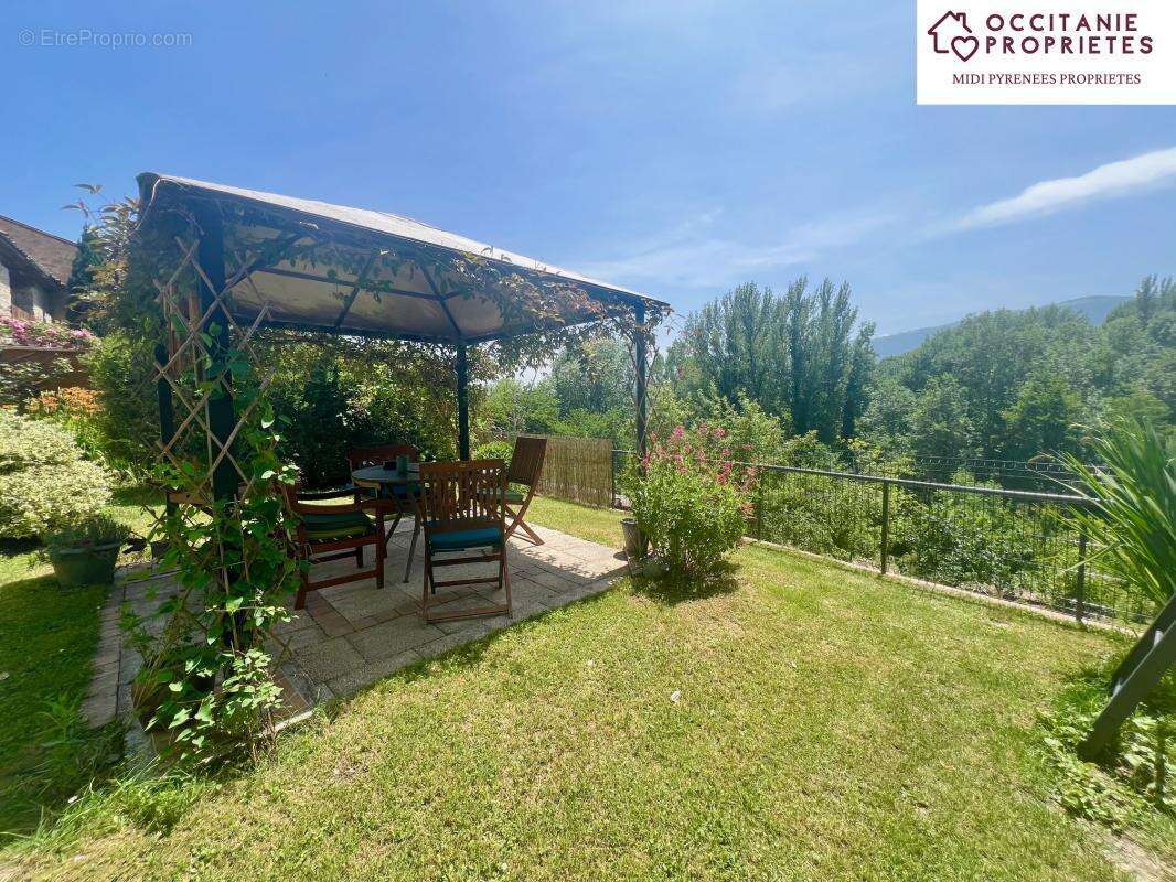 Maison à SAINT-PIERRE-DE-RIVIERE