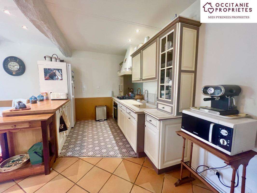 Maison à SAINT-PIERRE-DE-RIVIERE