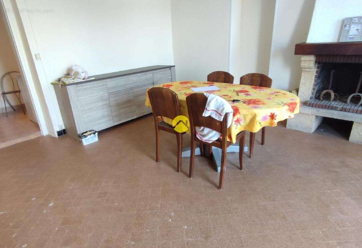 Maison à VAILLY-SUR-SAULDRE