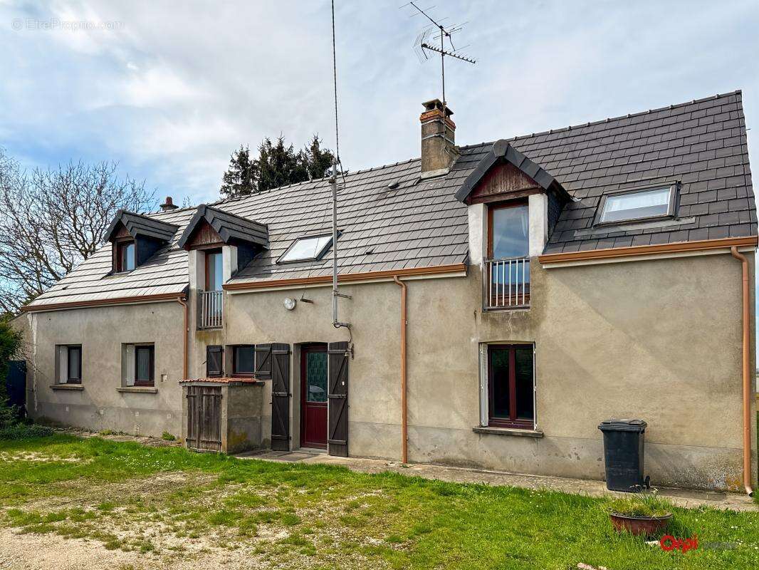 Maison à CHARSONVILLE