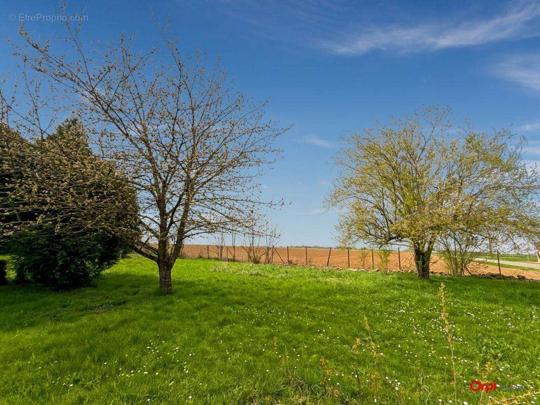 Maison à CHARSONVILLE