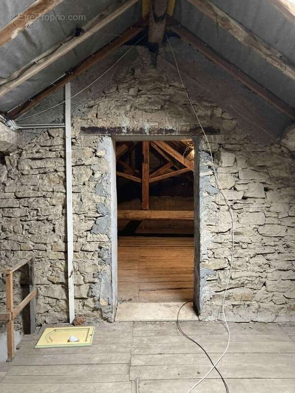 Maison à SAINT-ALBAN-DE-ROCHE