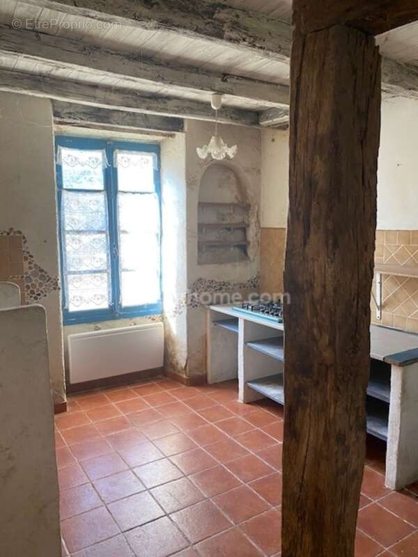 Maison à VILLEBOIS-LAVALETTE