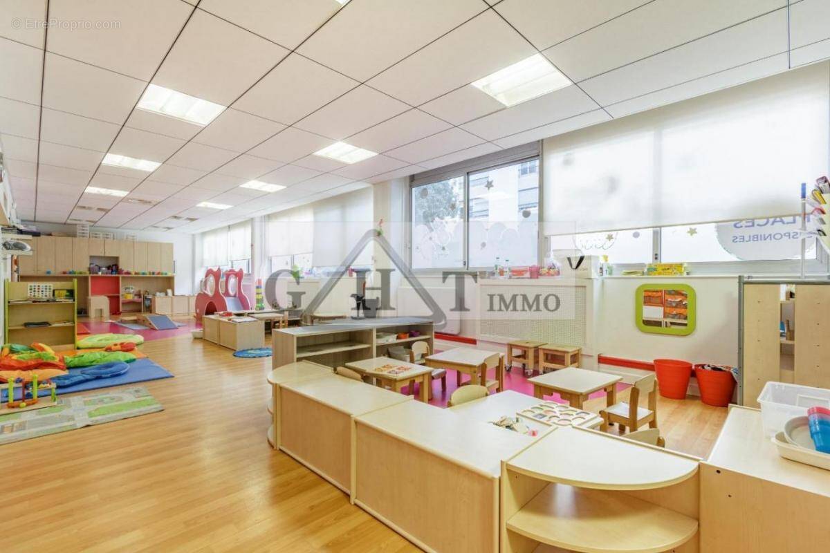 Commerce à VINCENNES