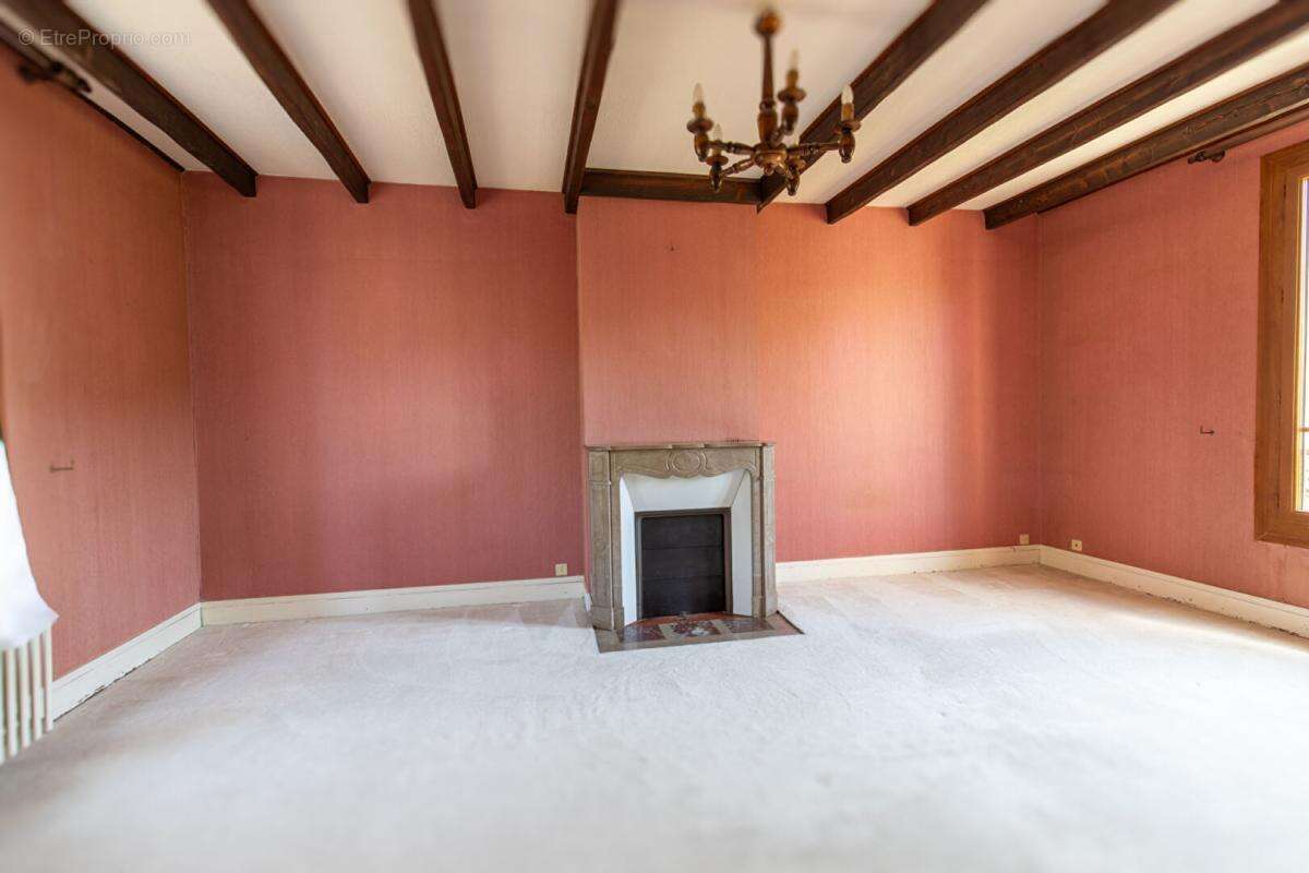 Maison à AUFFREVILLE-BRASSEUIL