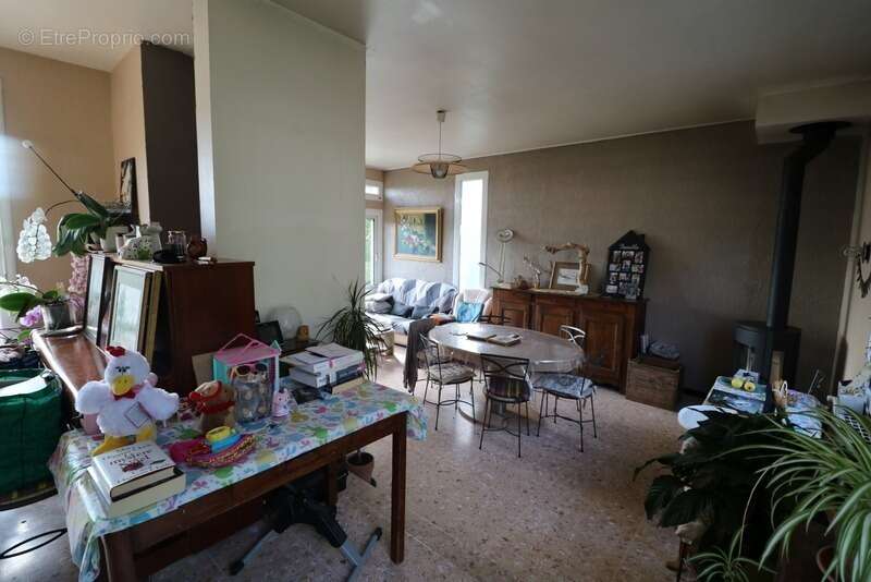 Maison à SAINT-MARCEL-LES-VALENCE