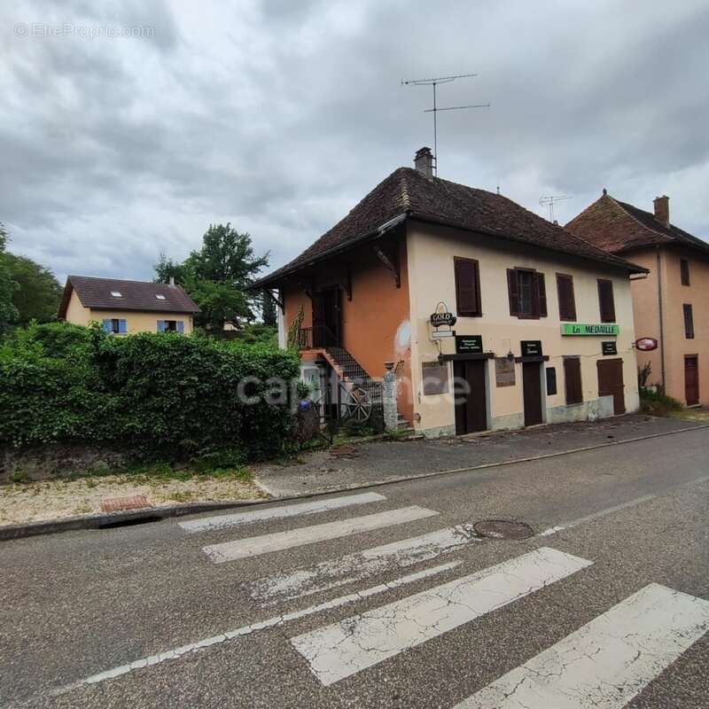 Maison à SAINT-ALBIN-DE-VAULSERRE