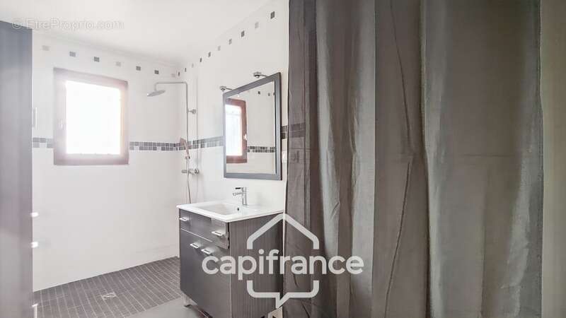 Maison à SAINTE-LIVRADE-SUR-LOT