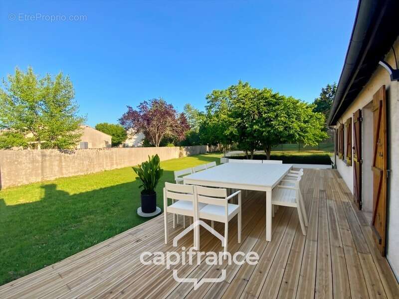 Maison à SAINTE-LIVRADE-SUR-LOT