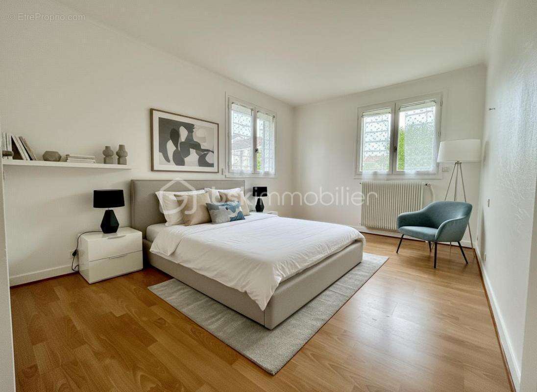 Maison à MORET-SUR-LOING