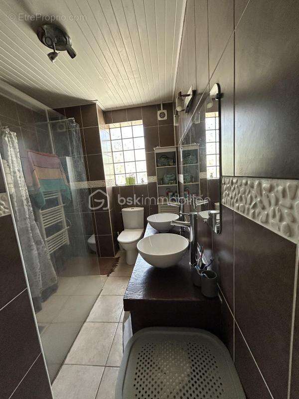 Maison à VERNOU-LA-CELLE-SUR-SEINE