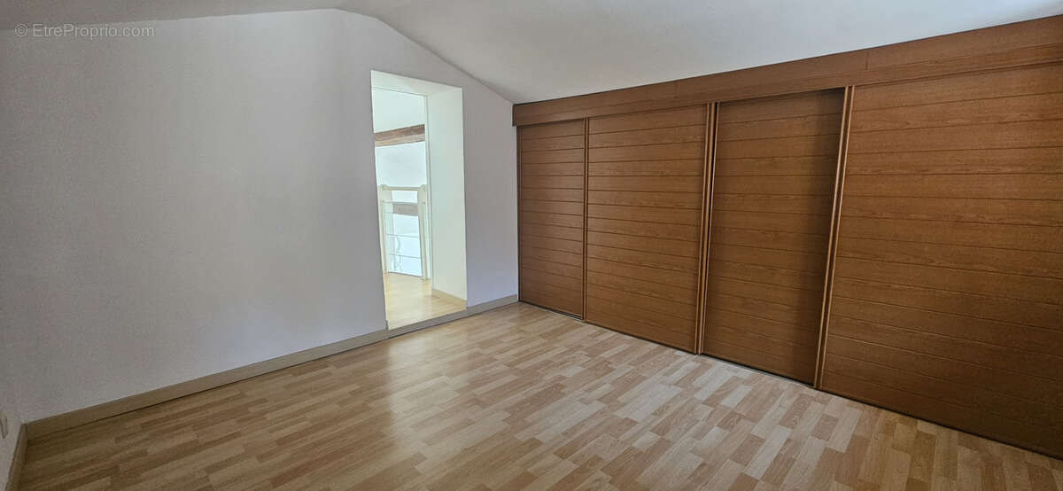 Appartement à SAINT-CYR-SUR-MER