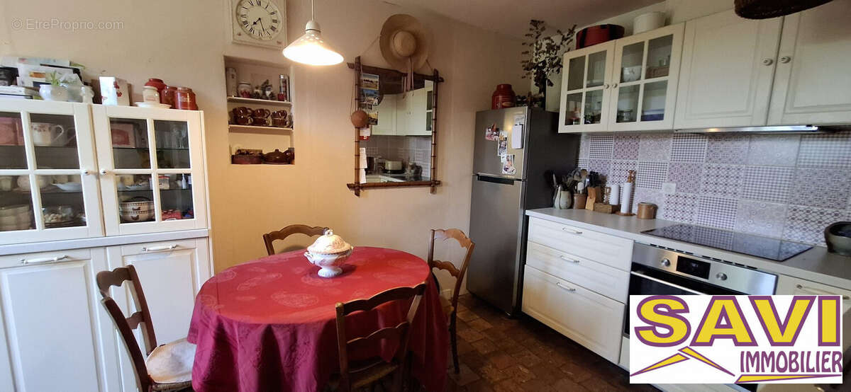 Maison à LA SELLE-SUR-LE-BIED