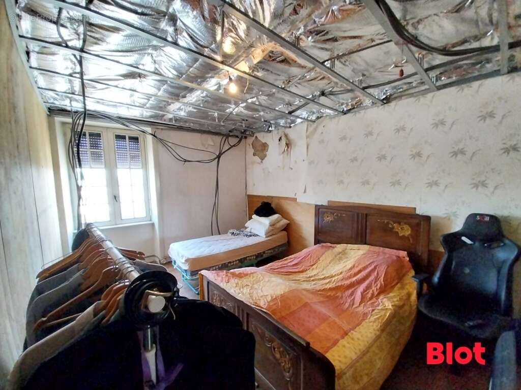 Maison à MINIAC-MORVAN