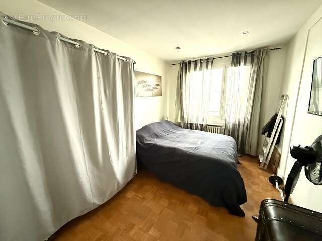 Appartement à MAISONS-ALFORT