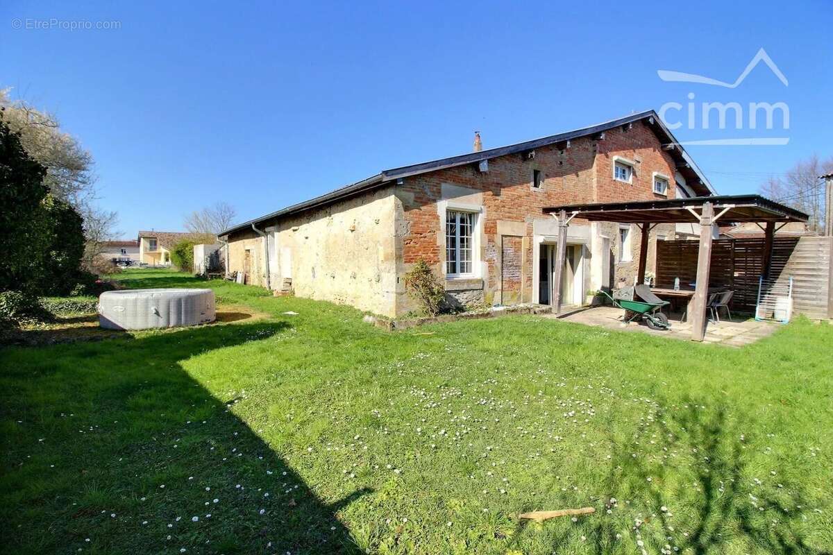 Maison à REVIGNY-SUR-ORNAIN