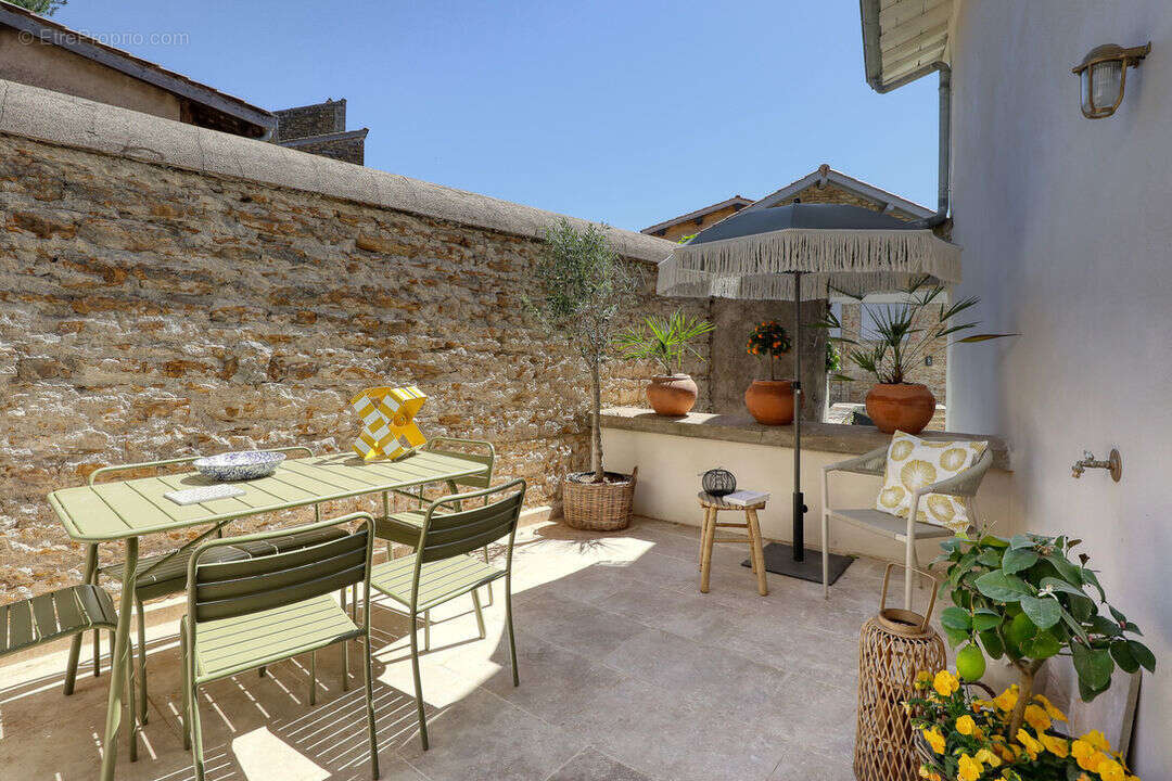 Maison à SAINT-CYR-AU-MONT-D&#039;OR