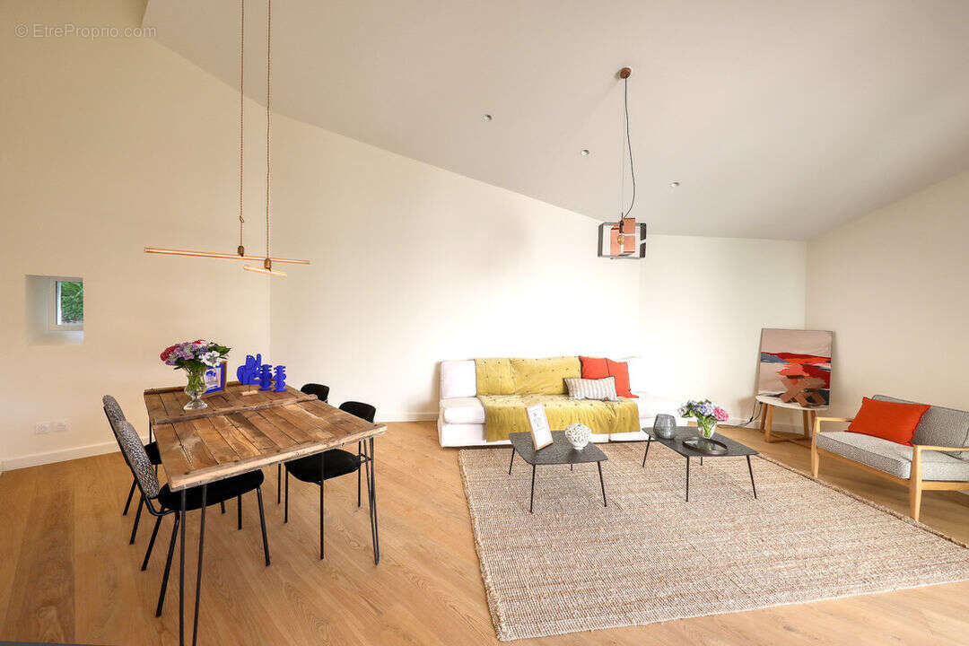 Maison à SAINT-CYR-AU-MONT-D&#039;OR