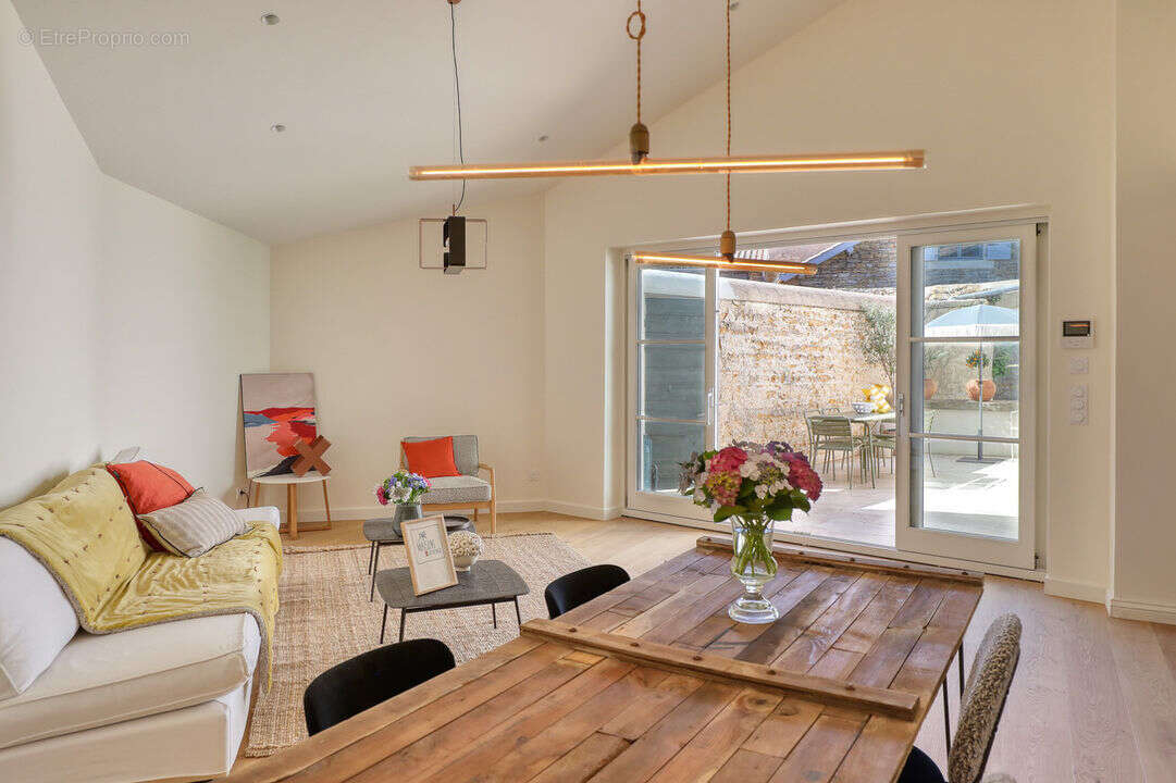 Maison à SAINT-CYR-AU-MONT-D&#039;OR