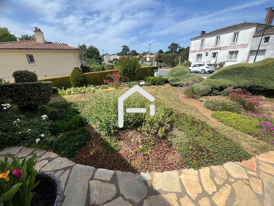 Maison à LE CHAMP-SAINT-PERE