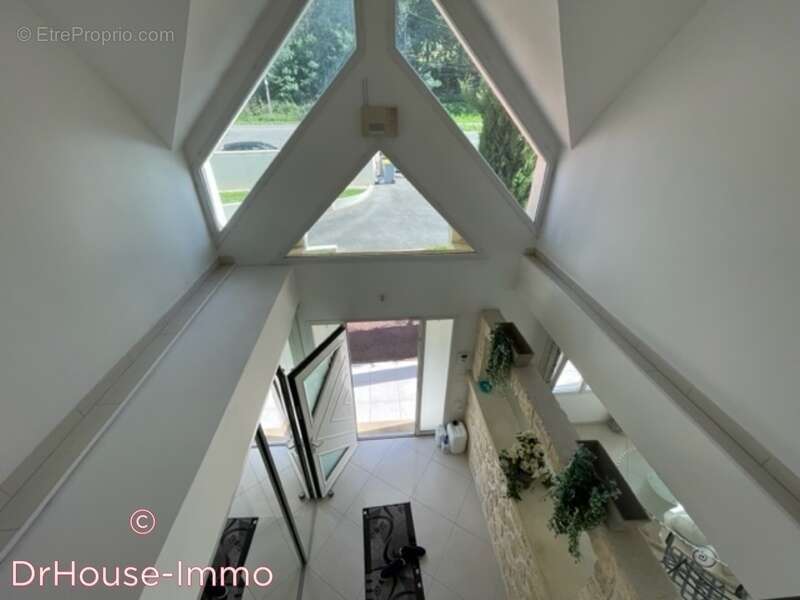 Maison à SAINT-PIERRE-LES-NEMOURS