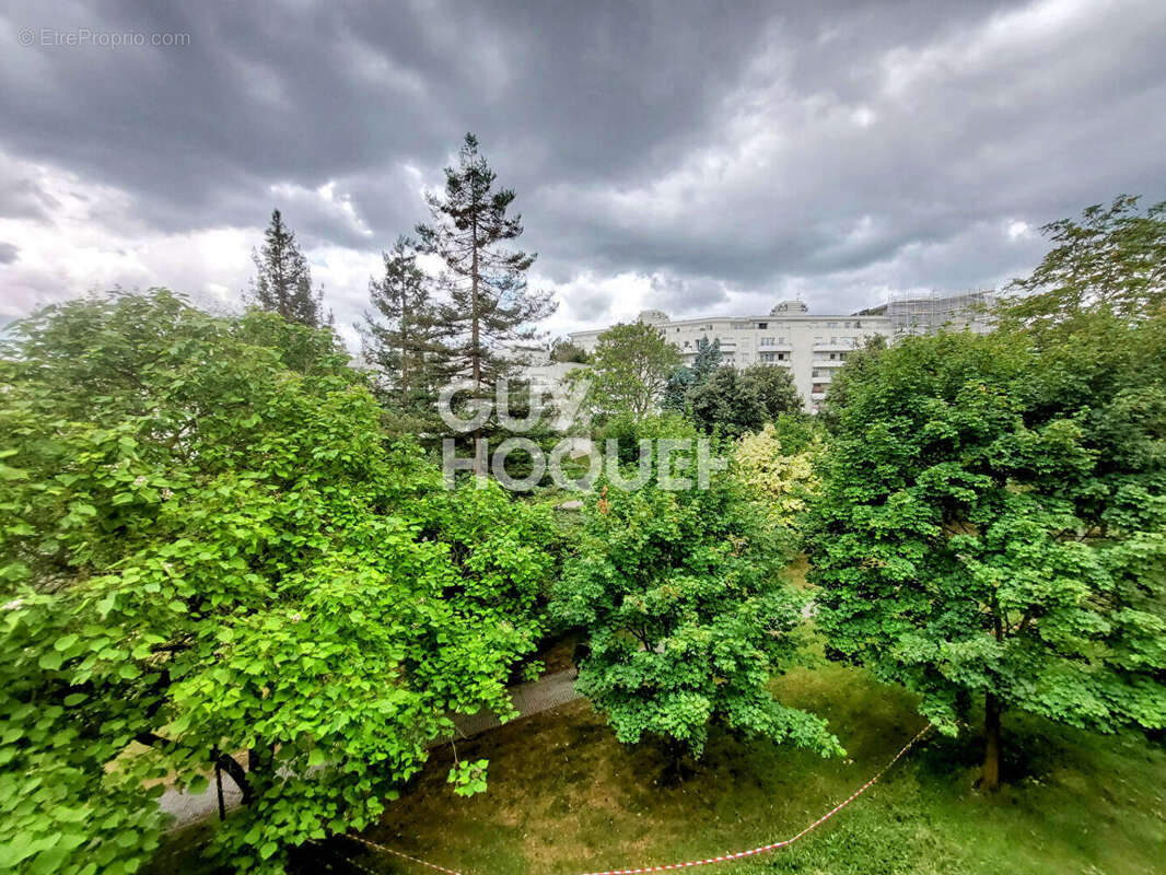 Appartement à ROSNY-SOUS-BOIS