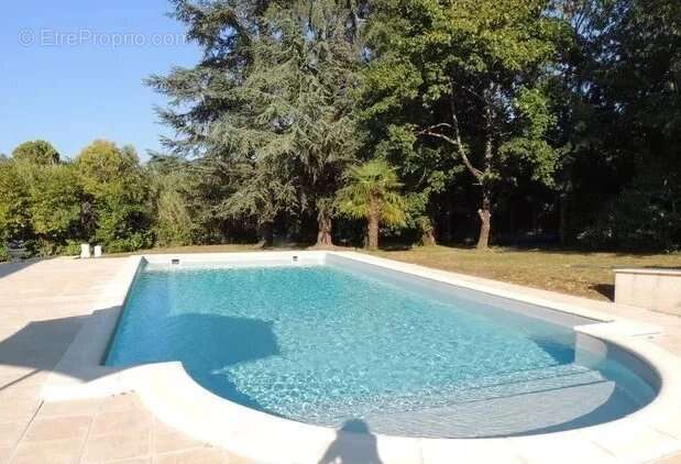 Maison à SAINTE-LIVRADE-SUR-LOT