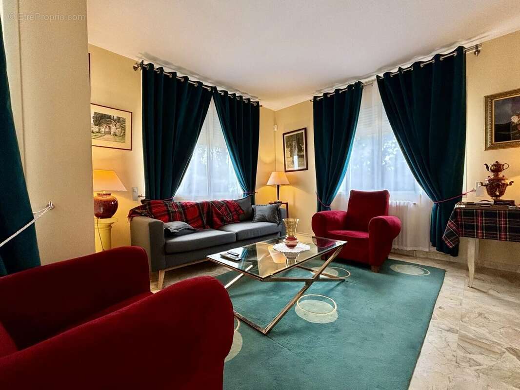 Maison à SAINTE-LIVRADE-SUR-LOT