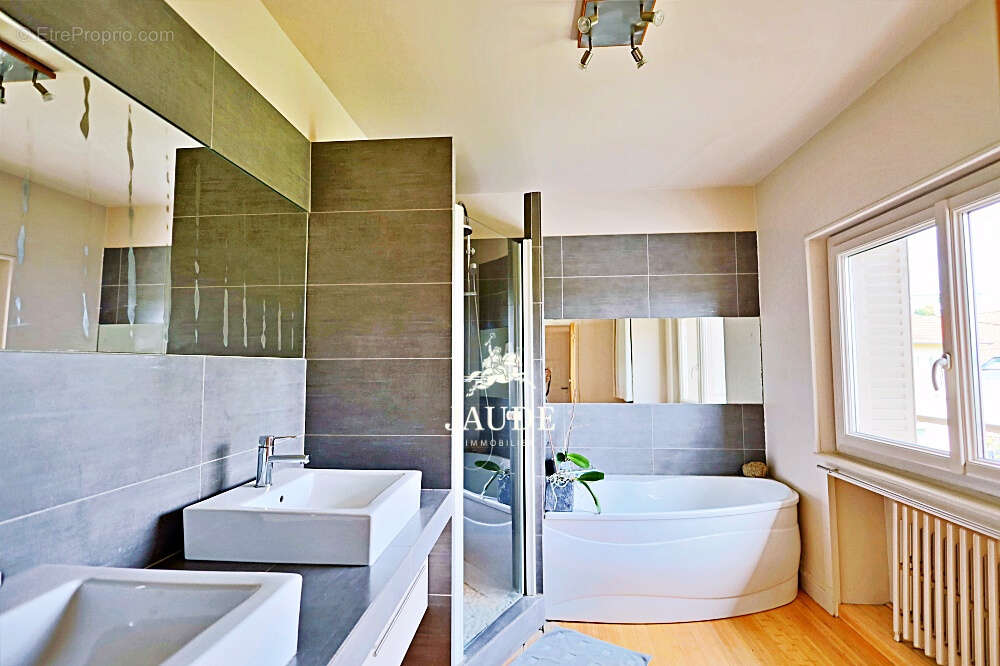 Maison à CHAMALIERES