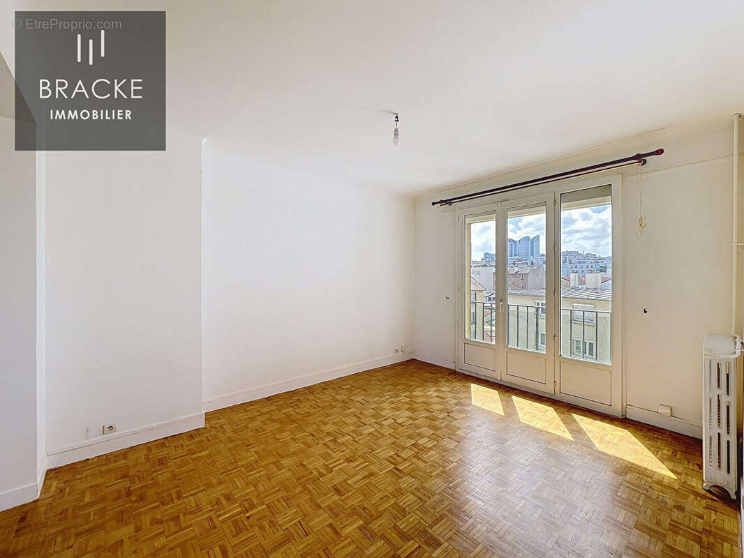 Appartement à LA GARENNE-COLOMBES