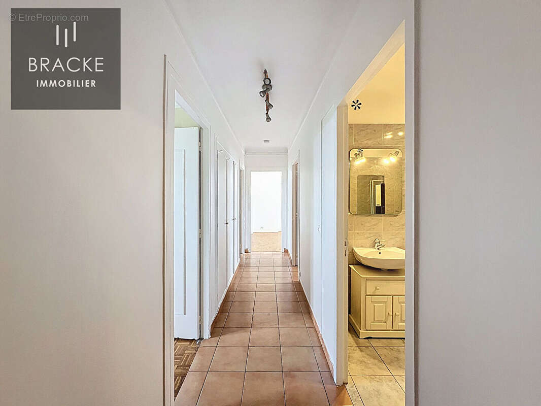 Appartement à LA GARENNE-COLOMBES