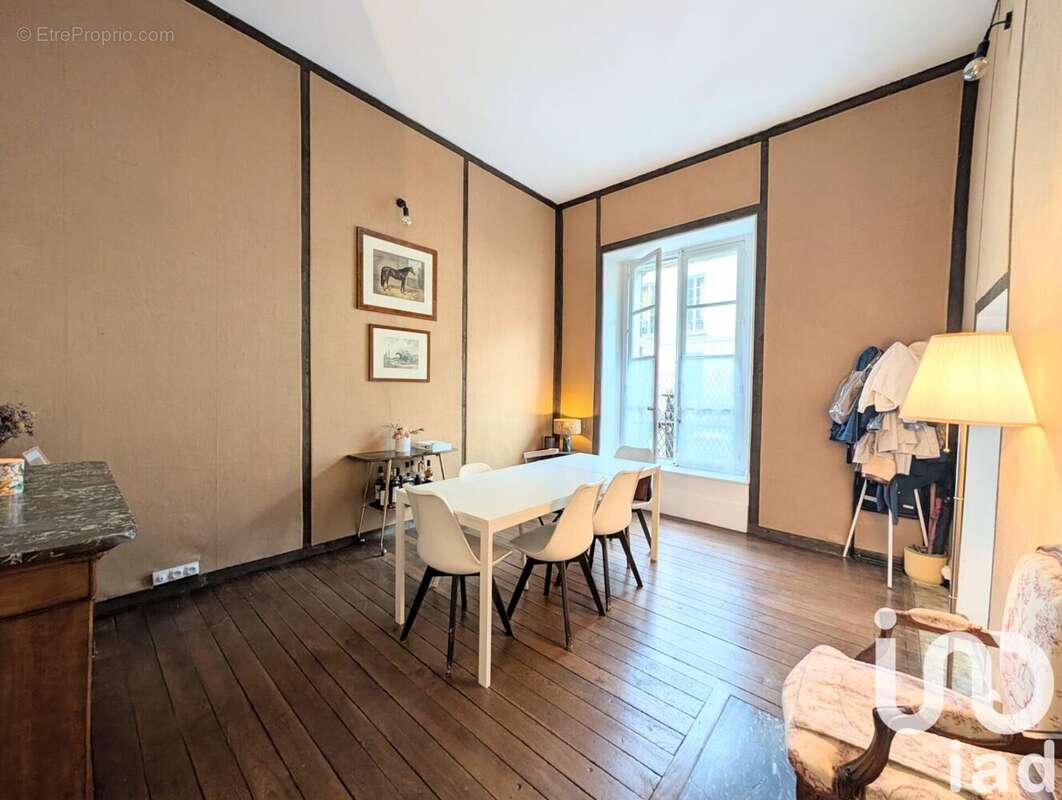 Photo 8 - Commerce à VERSAILLES