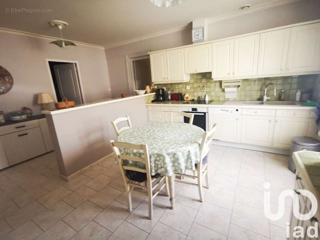 Photo 3 - Maison à SAINT-HILAIRE-LE-LIERRU