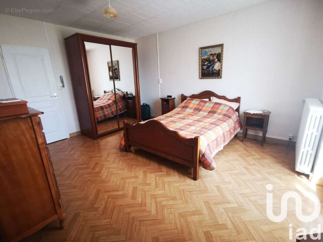 Photo 5 - Maison à SAINT-HILAIRE-LE-LIERRU