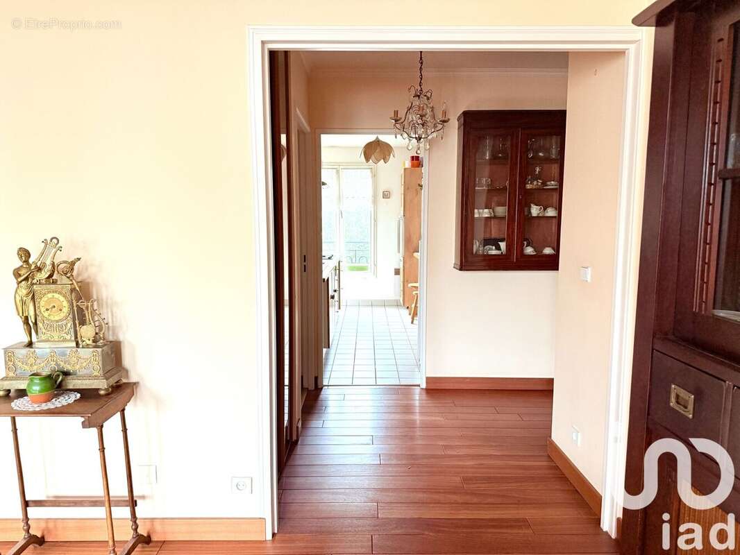 Photo 6 - Appartement à RUEIL-MALMAISON