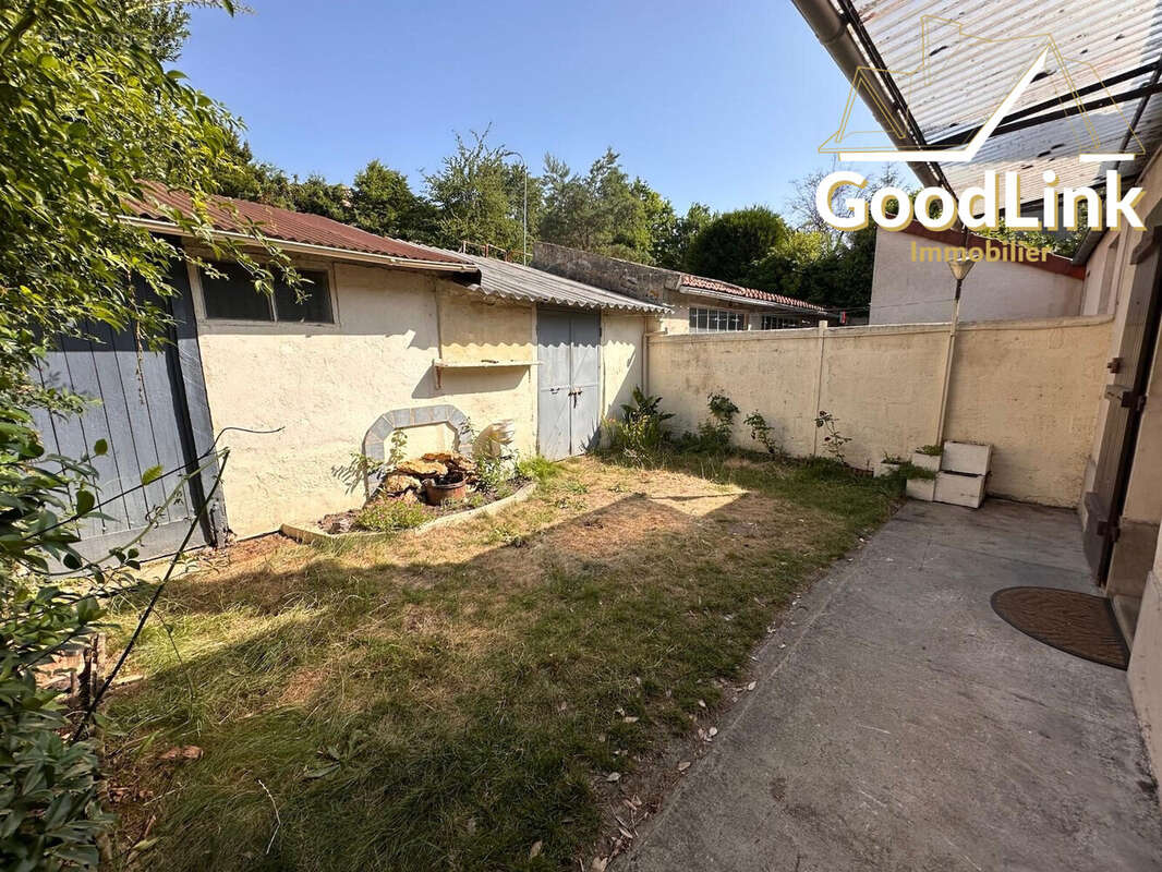 Arrière - Maison à MELUN