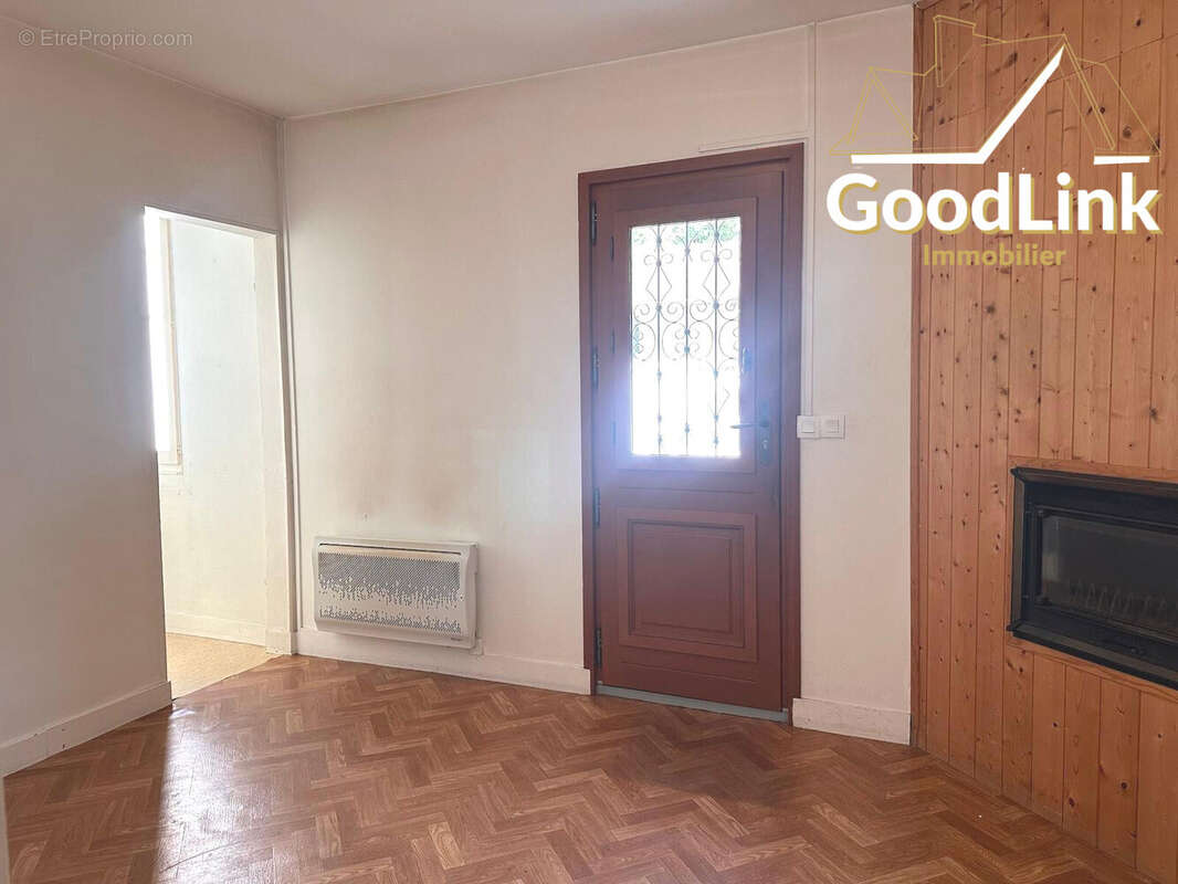 Entrée  - Maison à MELUN