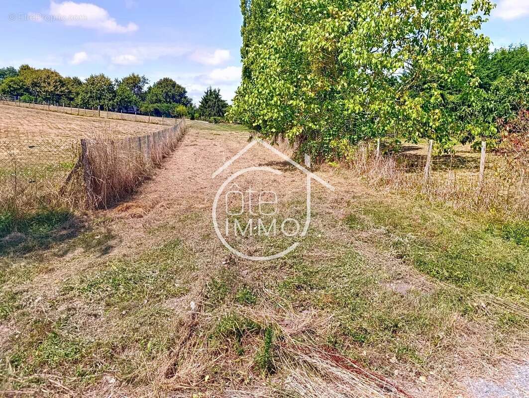 Terrain à PRIGONRIEUX