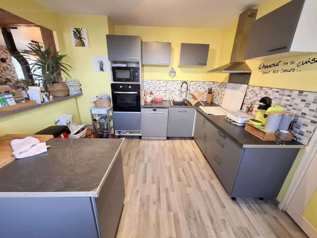 Maison à CUISE-LA-MOTTE