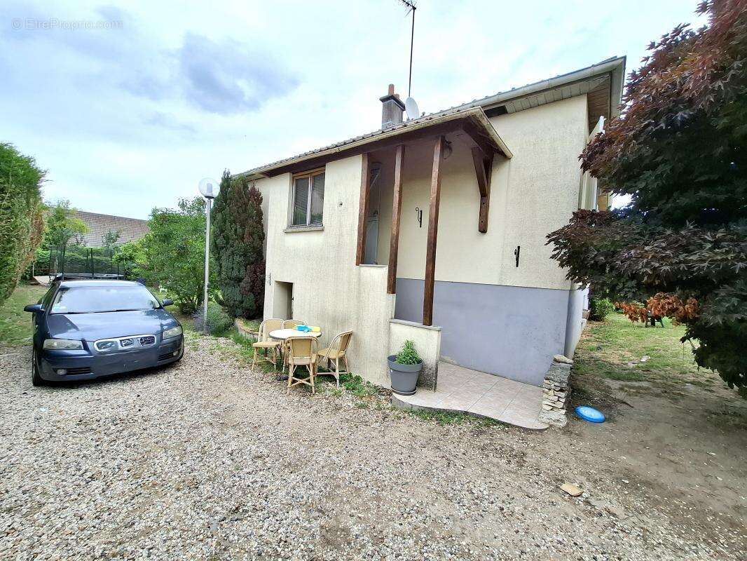 Maison à CUISE-LA-MOTTE