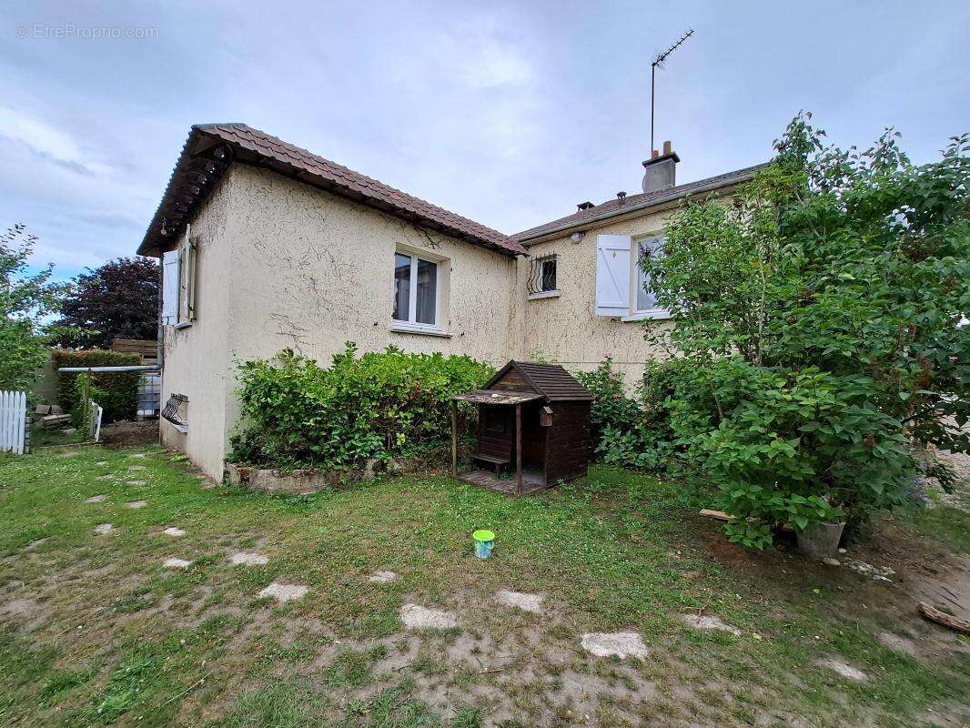 Maison à CUISE-LA-MOTTE