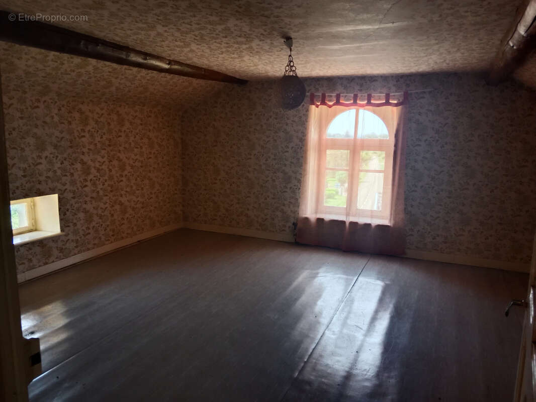 Maison à FOUGEROLLES