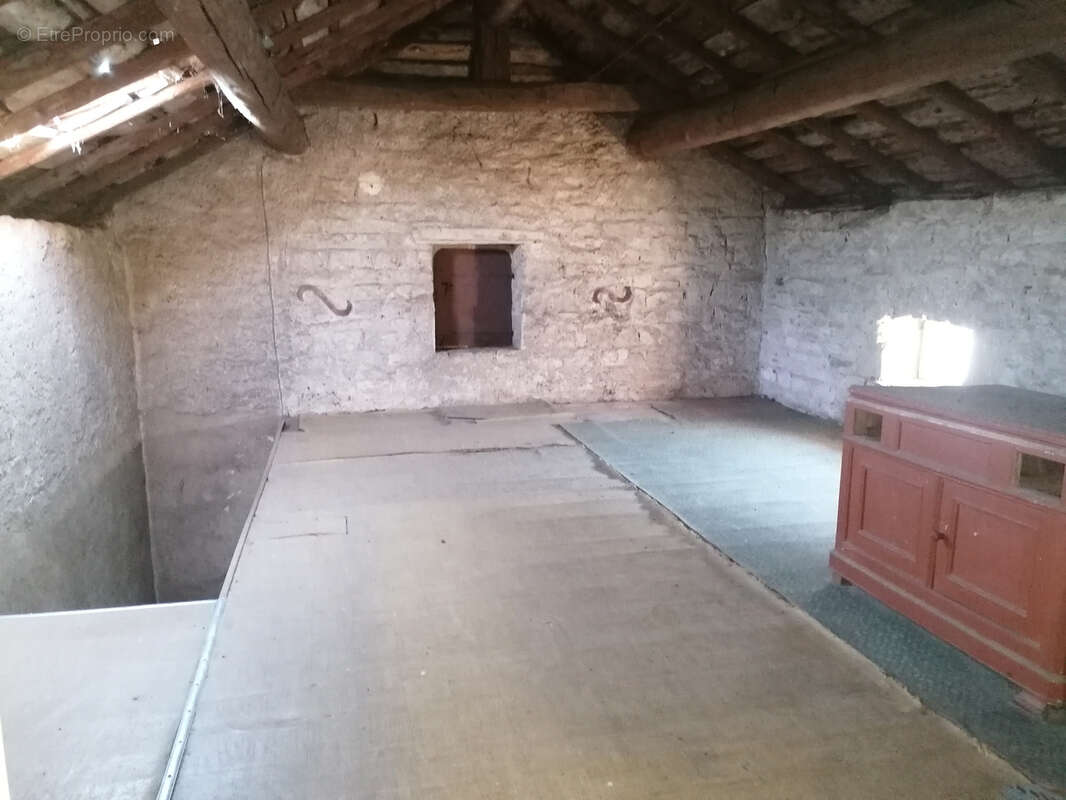 Maison à FOUGEROLLES