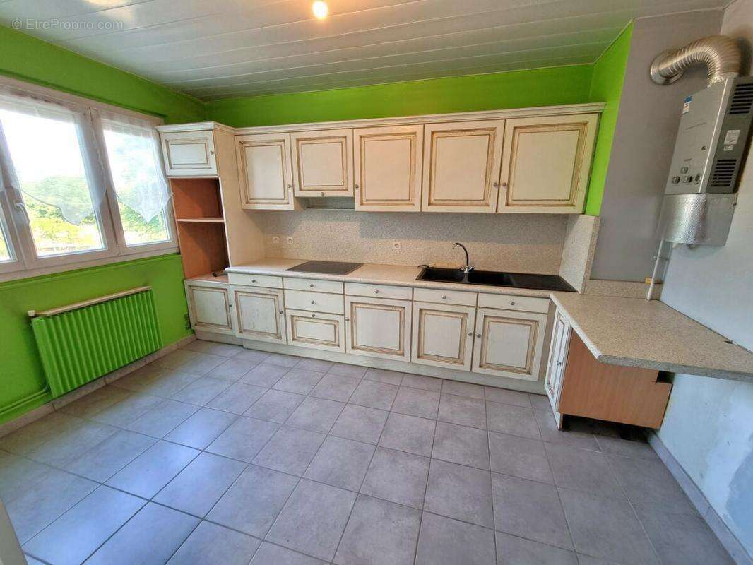 Appartement à DECINES-CHARPIEU