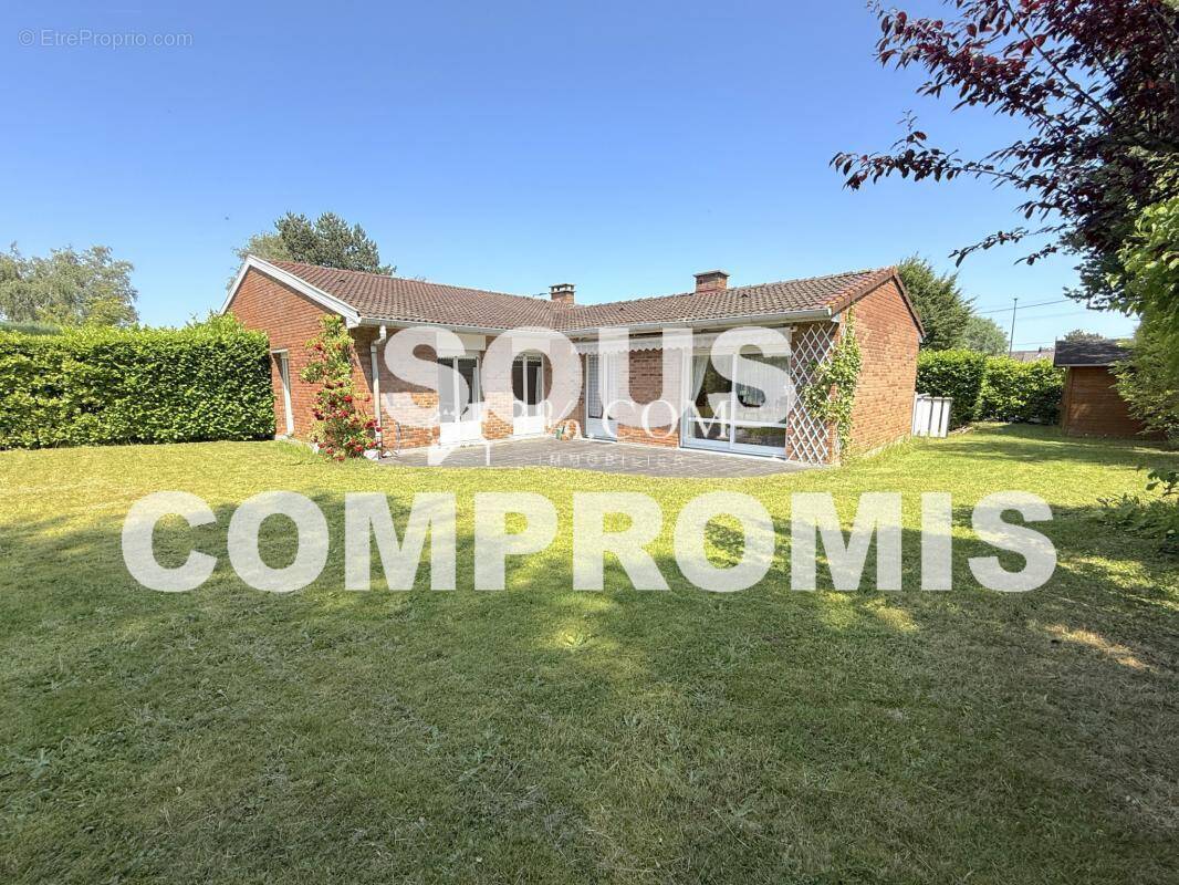 Maison à NEUVILLE-EN-FERRAIN